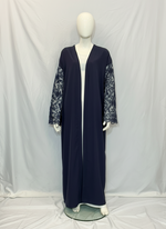 Kimono fluide à manches dentelle et strass – Élégance raffinée