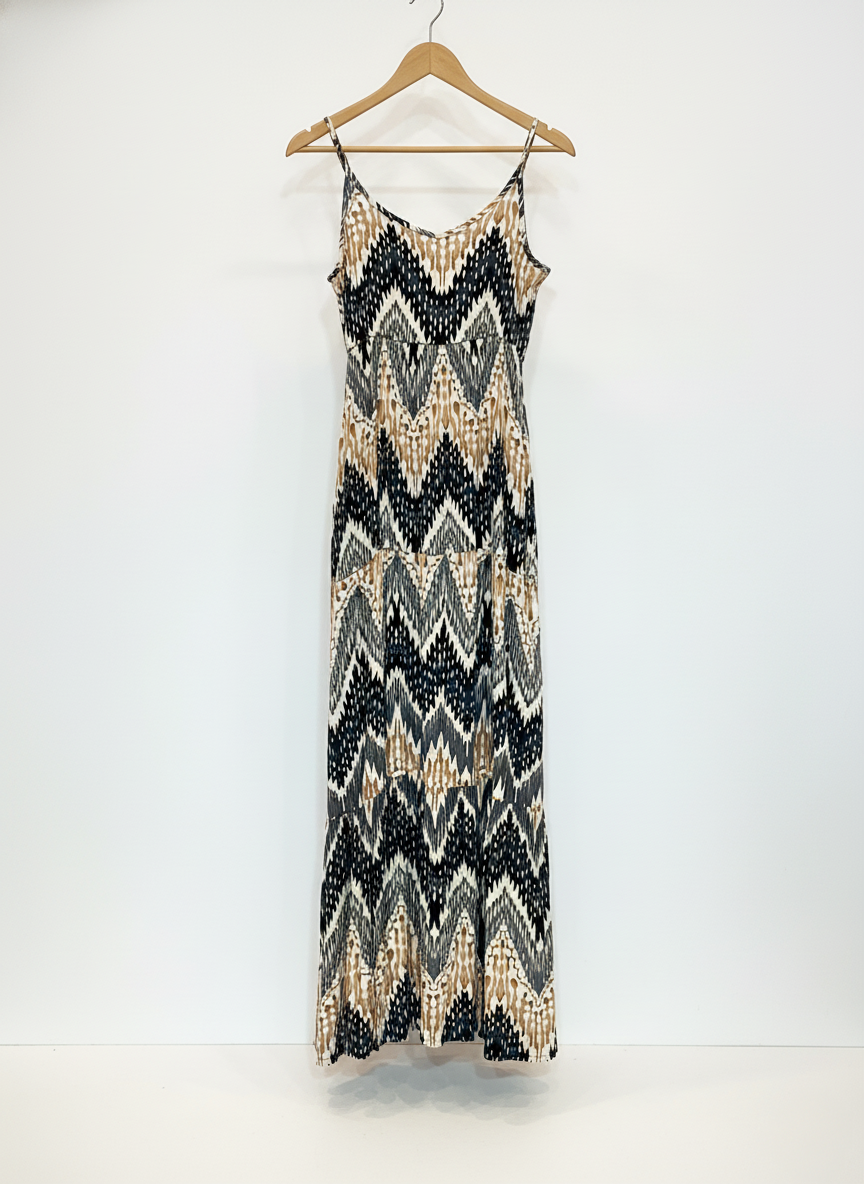 Robe bohème longue à motif géométrique – Ceinture tressée